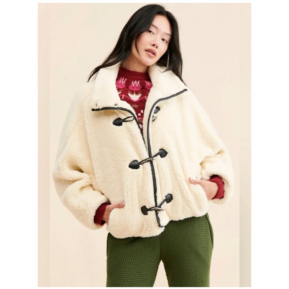 Free People Junie Faux Fur sherpa Jacket Toggle Closure Ivory Boho Comfy Size M